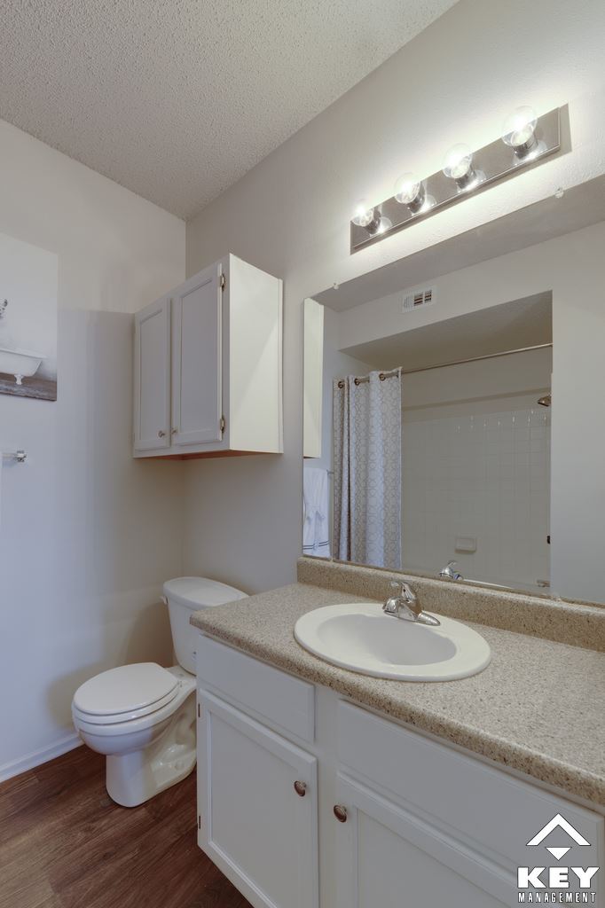 LaCrosse Model apartment, bathroom 2, #1